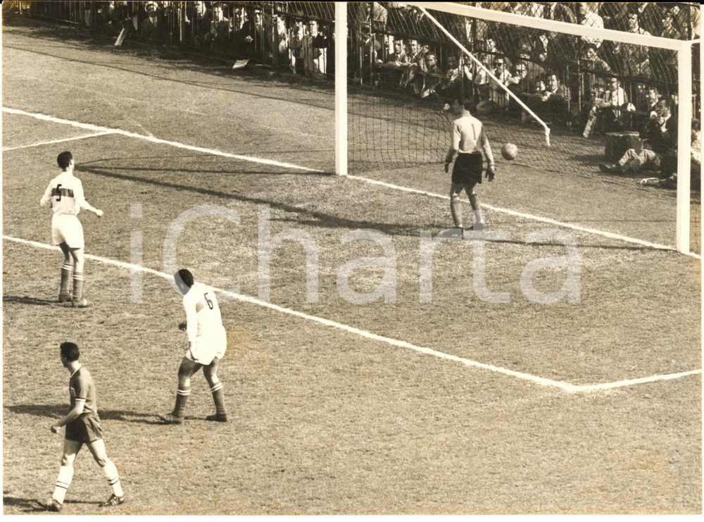 1959 MILANO CALCIO Nazionale U23 ITALIA-INGHILTERRA - Goal di Ray POINTER *Foto