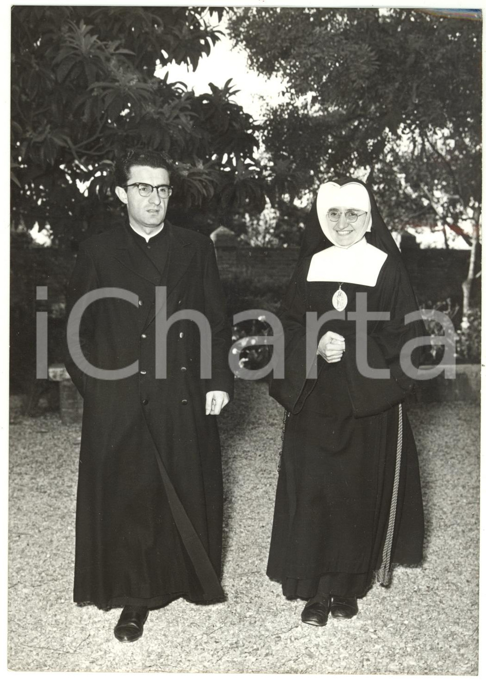 1958 ROMA - Suor Angela e don Battista RONCALLI nipoti di papa GIOVANNI XXIII