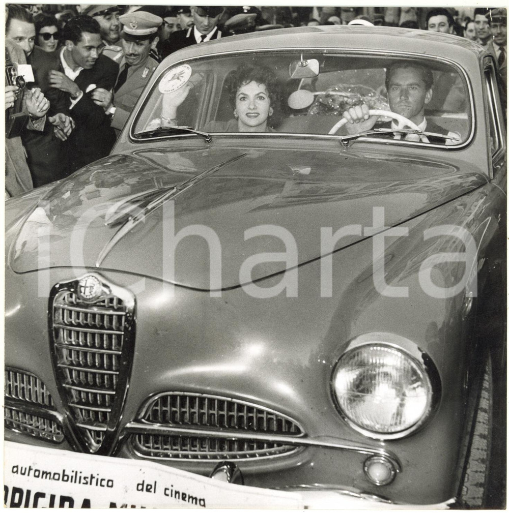 1955 SANREMO - RALLY DEL CINEMA - Arrivo di Gina LOLLOBRIGIDA e Milko SKOFIC