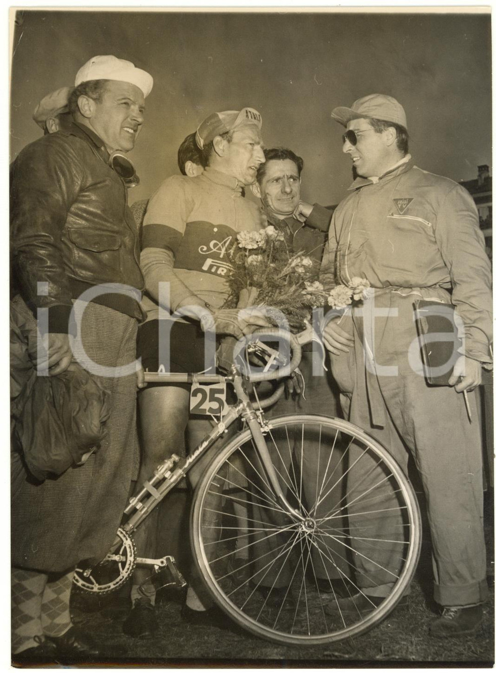 1953 CICLISMO - MILANO-TORINO - Luciano MAGGINI vincitore della corsa *Foto