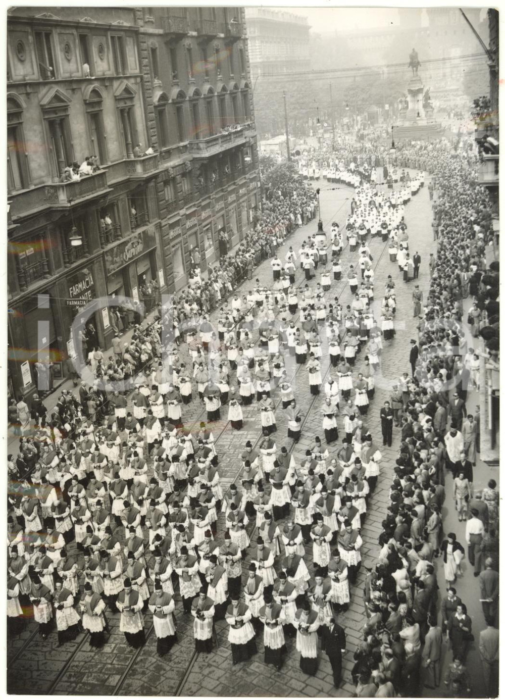 1954 MILANO Via Dante - Corteo funebre per l'arcivescovo Ildefonso SCHUSTER