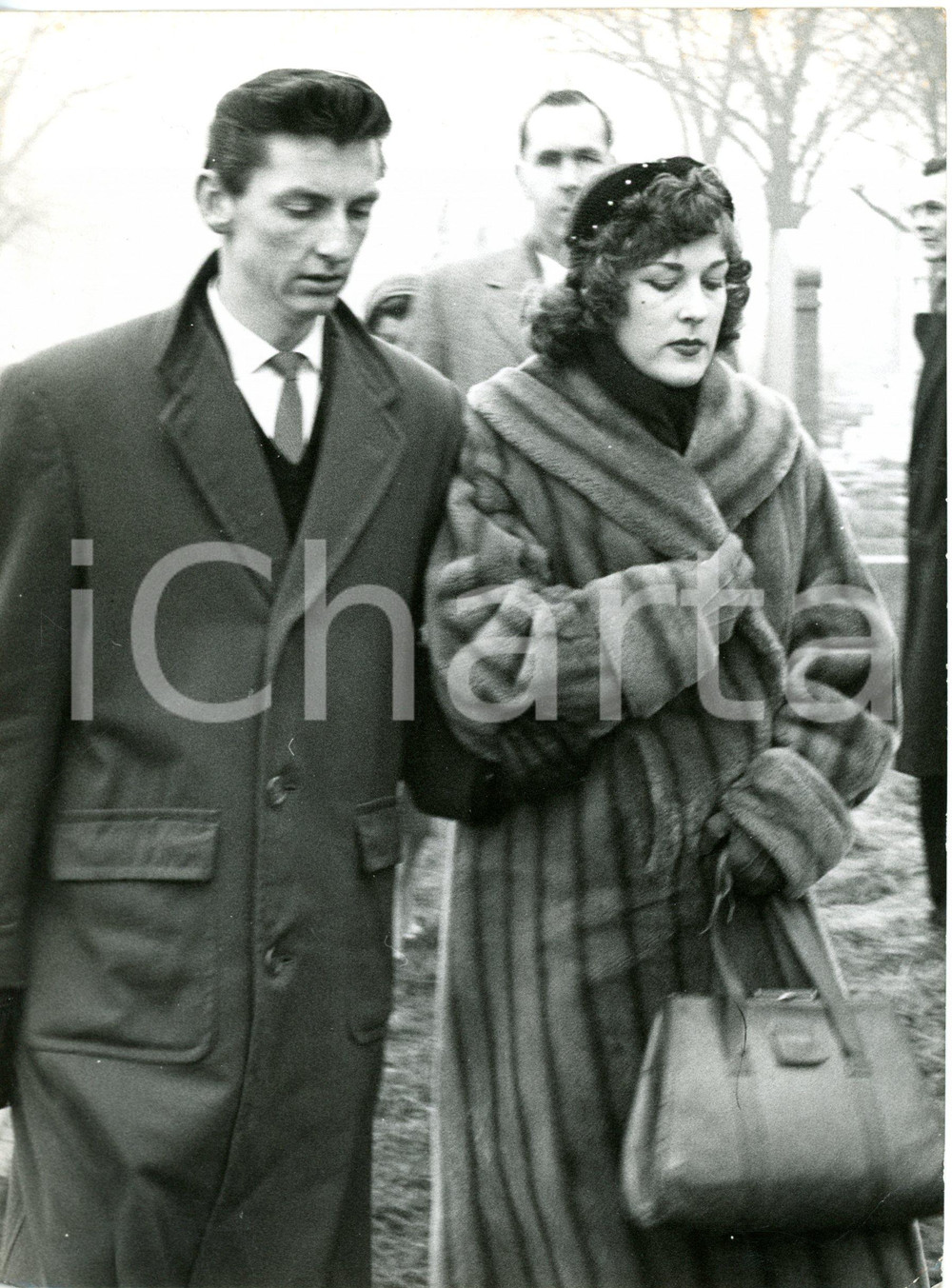 1959 PORTSMOUTH Funeral of Herbert MULLINS "Old Pandora" - Widow Joyce *Photo