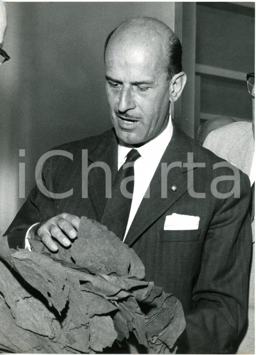 1962 (1967) MILANO Pietro COVA inaugura mostra "Mercati tabacchi subtropicali"