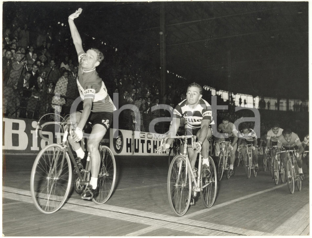 1959 MILANO VIGORELLI - CICLISMO Giro di Lombardia - Vittoria di Rik VAN LOOY