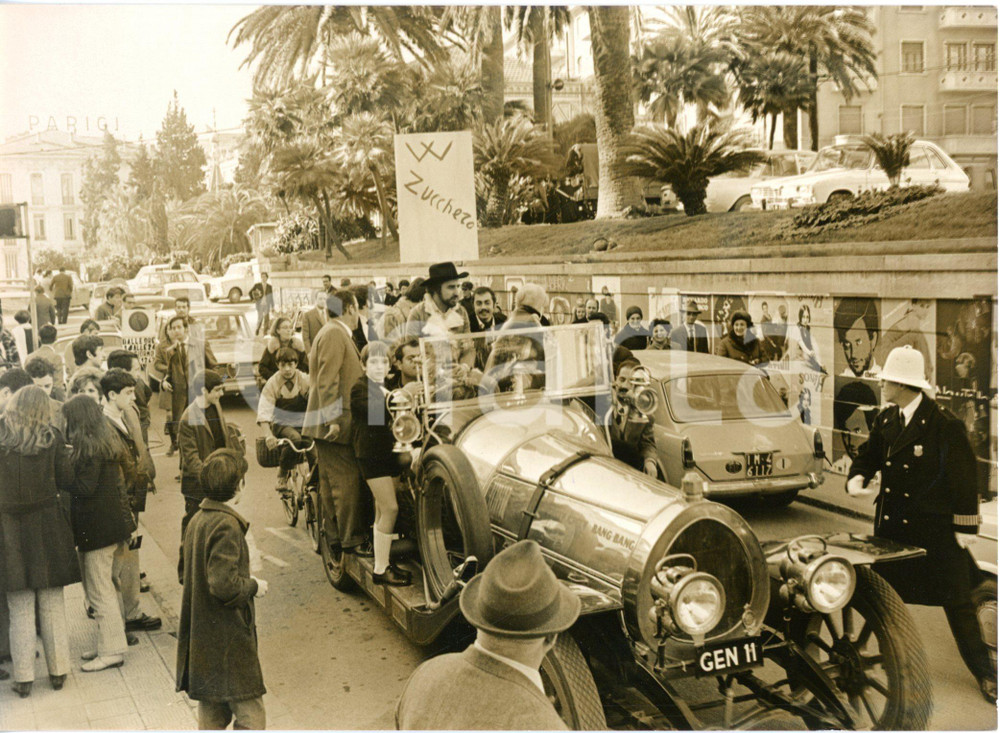 1969 FESTIVAL DI SANREMO Sfilata di auto d'epoca pro "Zucchero" di Rita PAVONE