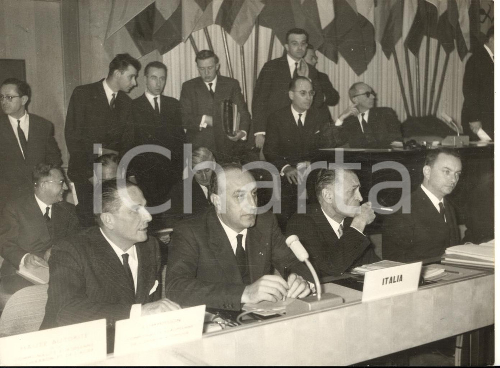 1961 PARIS Conférence Eurafricaine - Carlo RUSSO avec la délégation italienne