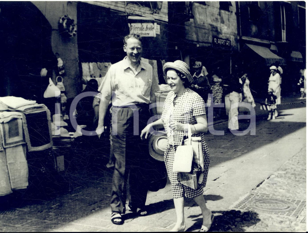 1962 PORTOFINO Hugh GAITSKELL in vacanza con la moglie - Foto 18x13 cm