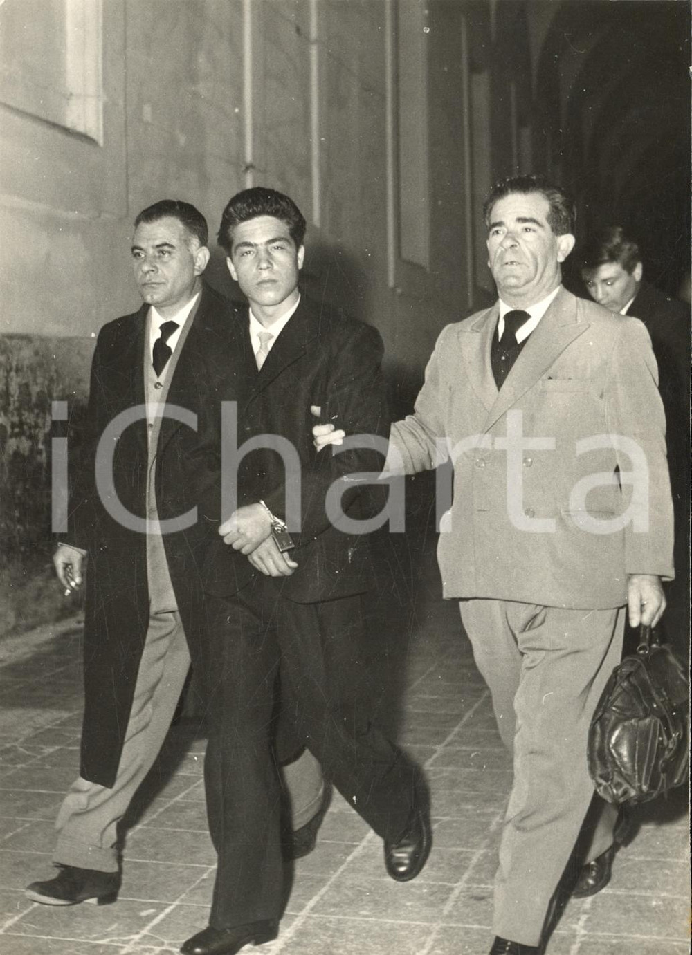 1959 NAPOLI Processo ai "ragazzi assassini" - Imputato arriva al processo *Foto