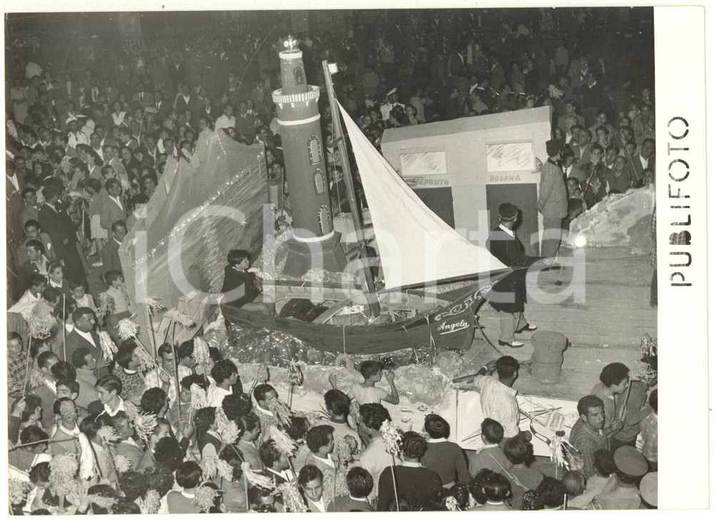 1953 NAPOLI - FESTA DI PIEDIGROTTA - Sfilata del carro "La lanterna del molo"