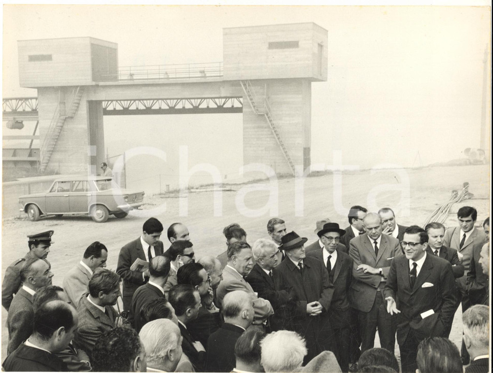 1967 CANALE MILANO - CREMONA - PO - Piero BASSETTI in visita al cantiere *Foto