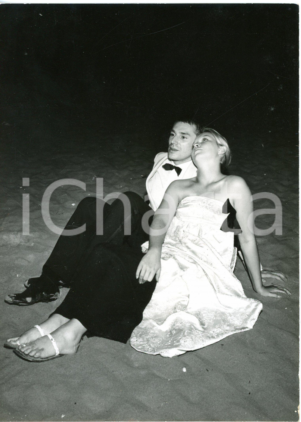 1959 VENEZIA Mostra del Cinema - Robert HOSSEIN e Marina VLADY in spiaggia *Foto