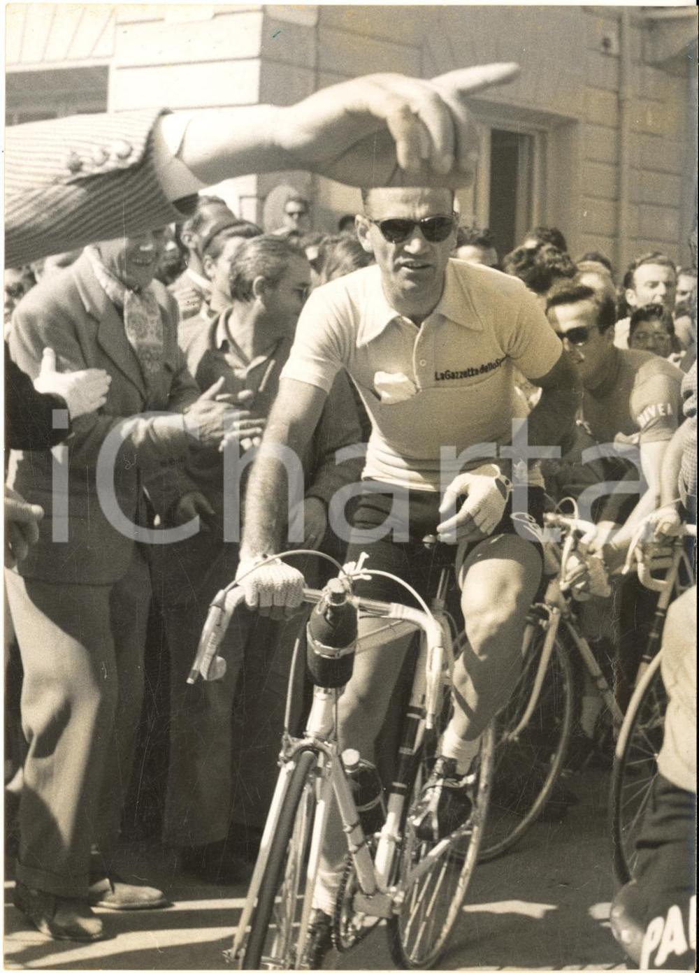 1955 CICLISMO GIRO D'ITALIA Fiorenzo MAGNI in maglia rosa all'ultima tappa *Foto