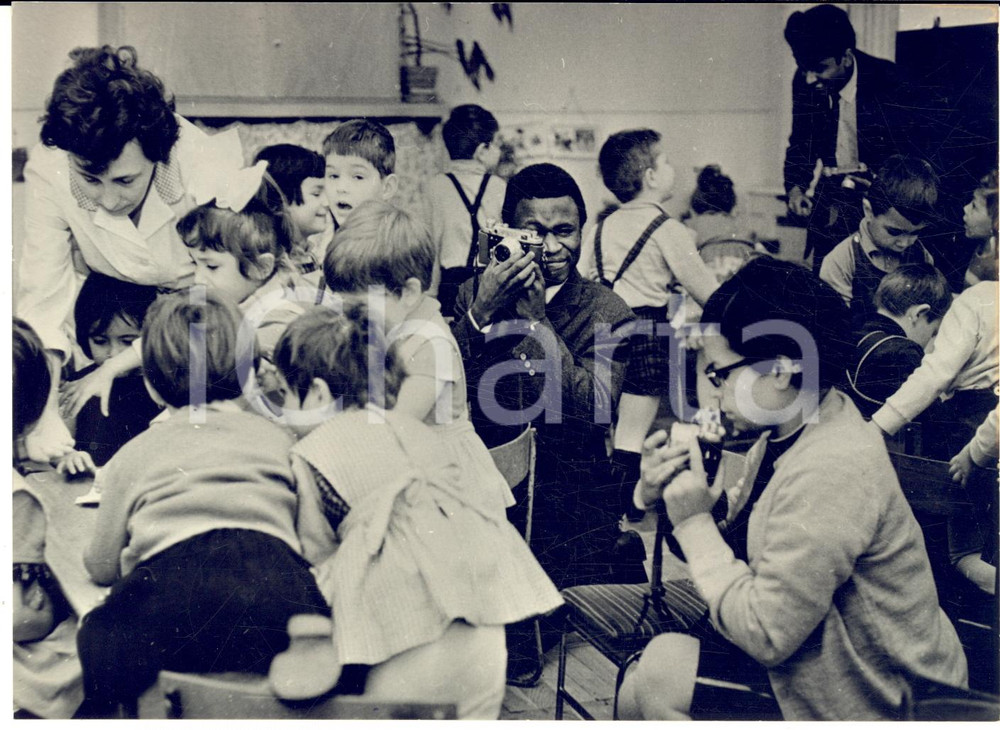 1970 ca BUDAPEST Studenti di giornalismo in una classe elementare *Foto 18x13 cm