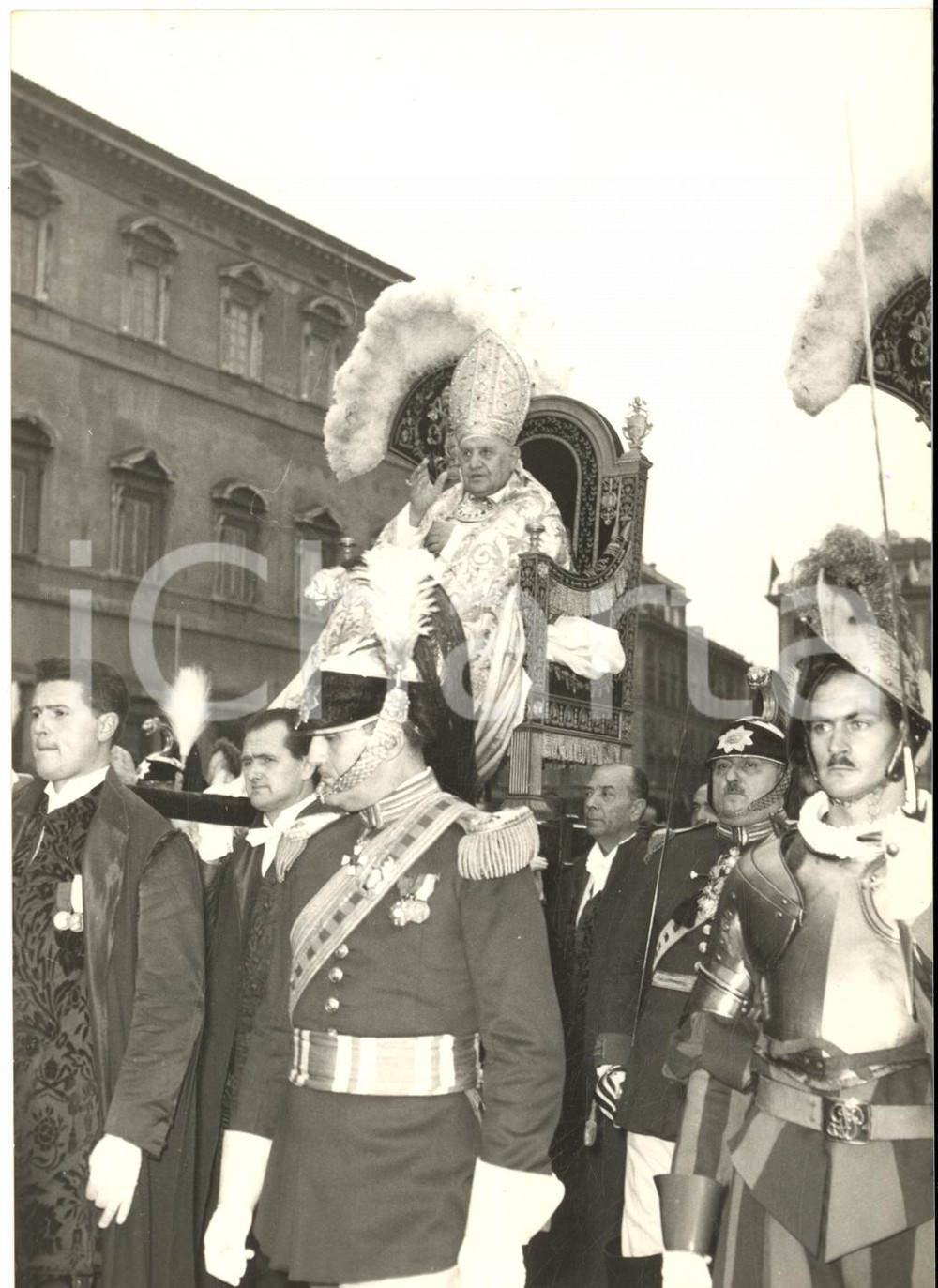 1960 ca ROMA Passaggo di papa Giovanni XXIII in sedia gestatoria (2) *Foto