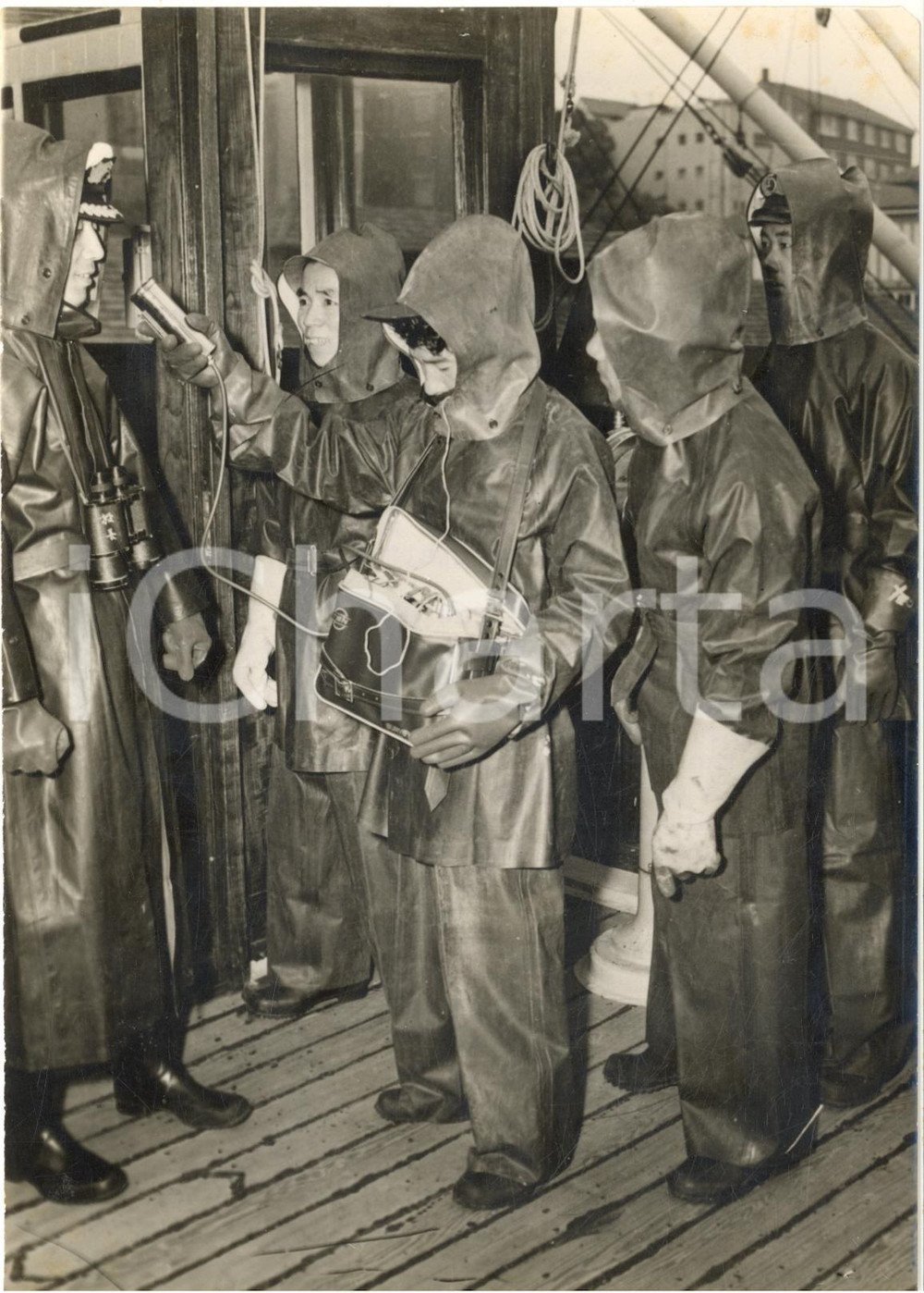 1957 SYDNEY Crew members of ship "Hisakawa Maru" in protective clothing *Photo