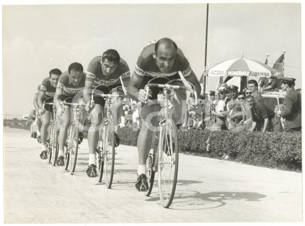 1953 CICLISMO - GIRO D'ITALIA Squadra GANNA - Fiorenzo MAGNI in azione *Foto