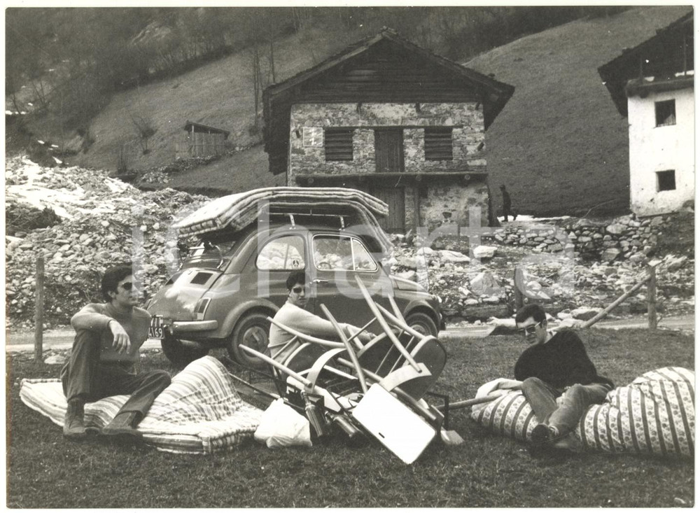1968 SIROR / SAN MARTINO DI CASTROZZA - Vacanzieri in sosta con FIAT 500
