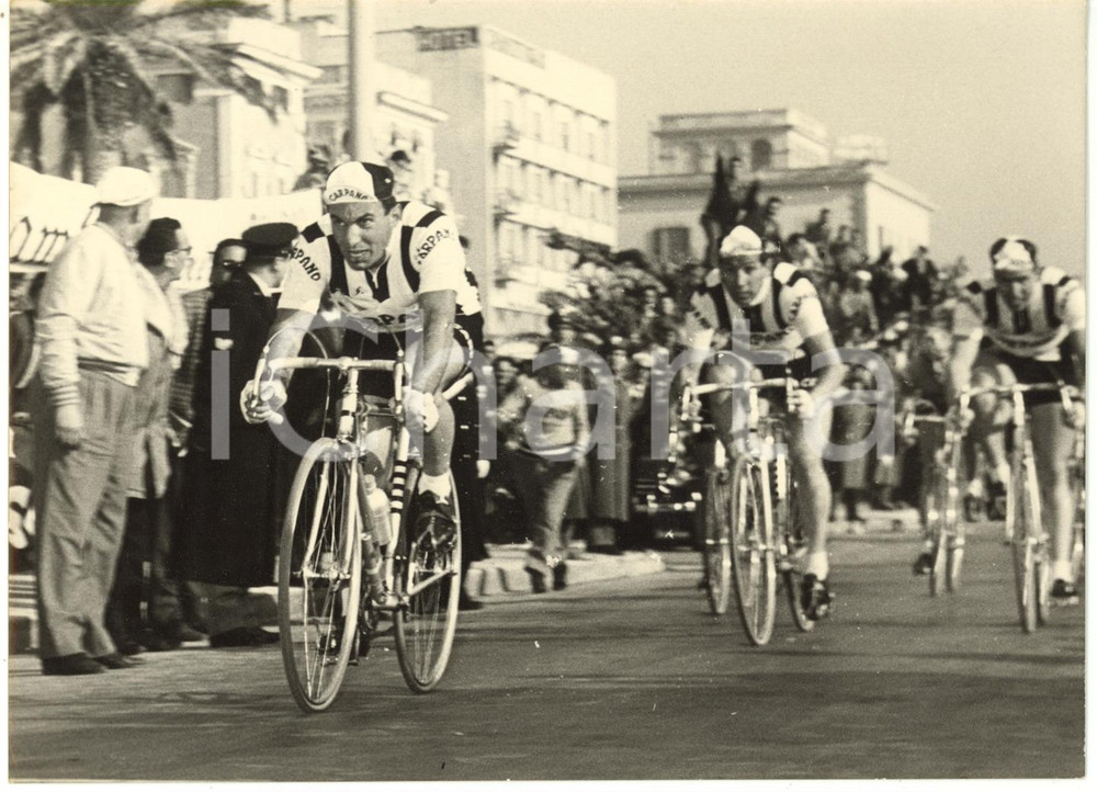 1959 CICLISMO - GIRO DI SARDEGNA 1^ Tappa Roma-Civitavecchia - Nino DEFILIPPIS