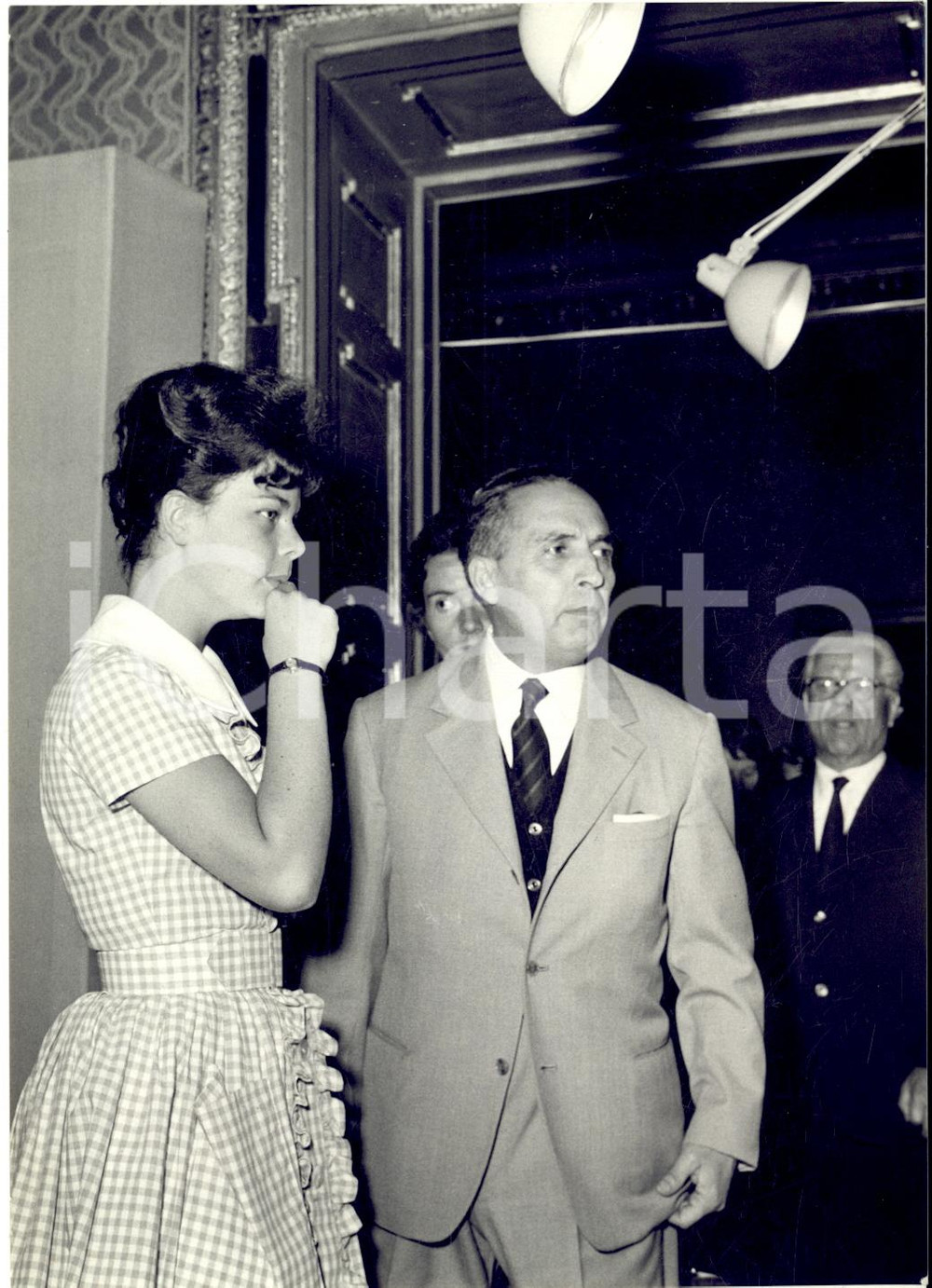 1960 TORINO Maria Beatrice di Savoia e Almerico TOMASELLI alla mostra di Grosso