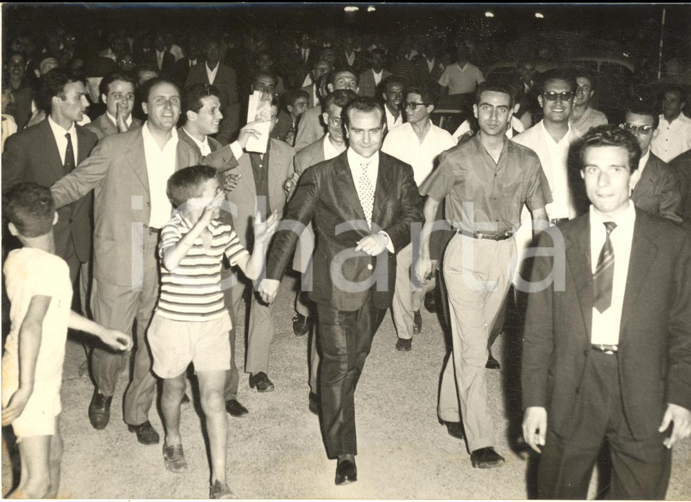 1959 PALERMO Elezioni regionali - Ludovico CORRAO in corteo dopo lo spoglio