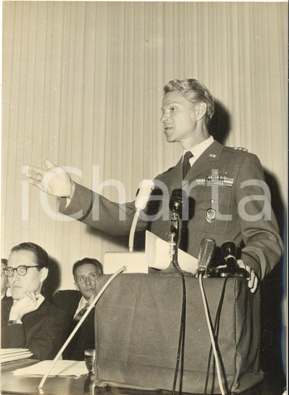 1960 PARIS Déclarations du général Lauris NORSTADT à la tribune U.E.O. *Photo