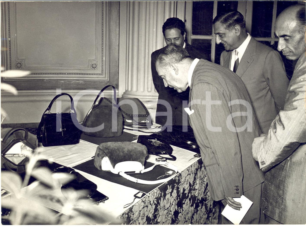 1955 ROMA Grand Hotel - Assessore PARISI inaugura mostra accessori alta moda