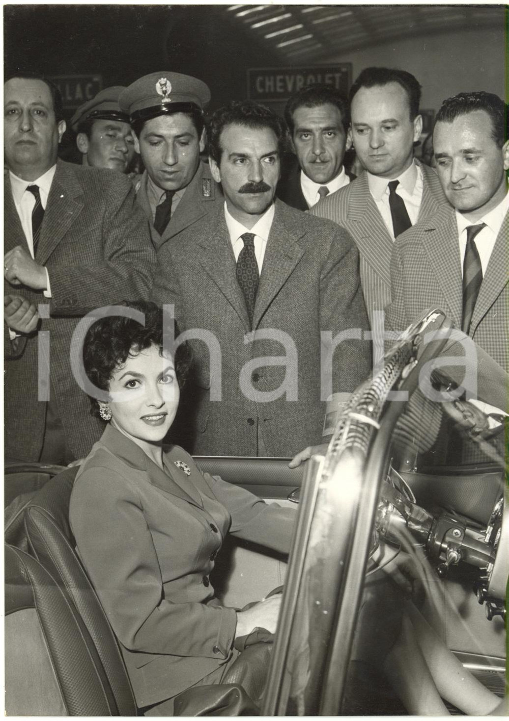 1955 TORINO Gina LOLLOBRIGIDA in visita al Salone dell'Automobile ^Foto 13x18