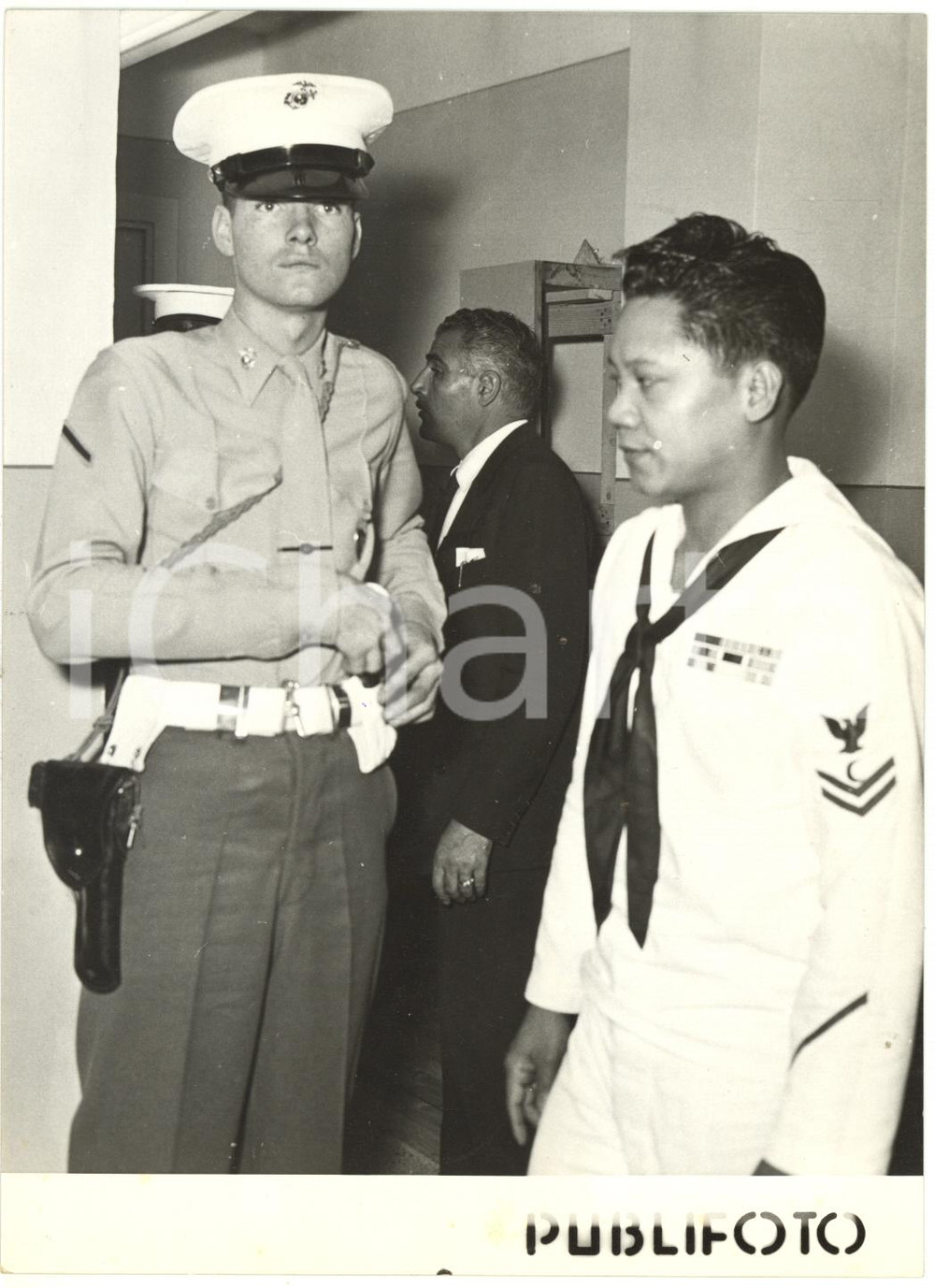 1957 NAPOLI Marinaio filippino condannato per omicidio dalla corte marziale