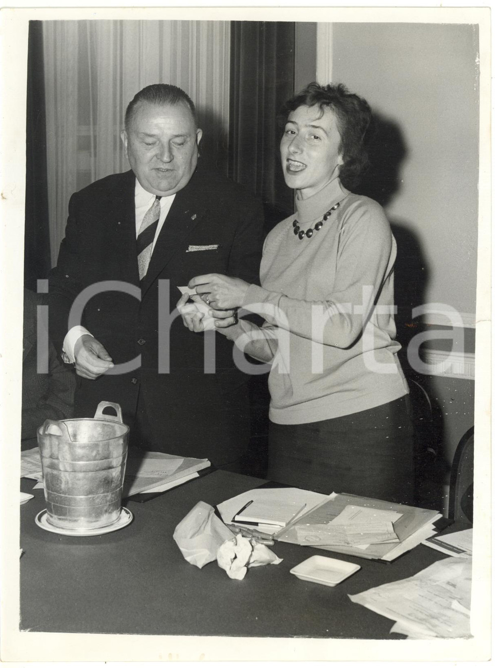 1961 LONDON Draw for European Cup - José CRAHAY Suzanne OTTH *Photo 15x20 cm