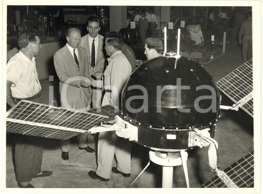 1959 TORINO - IX Salone della Tecnica - Nuovo modello di missile *Foto 24x18 cm