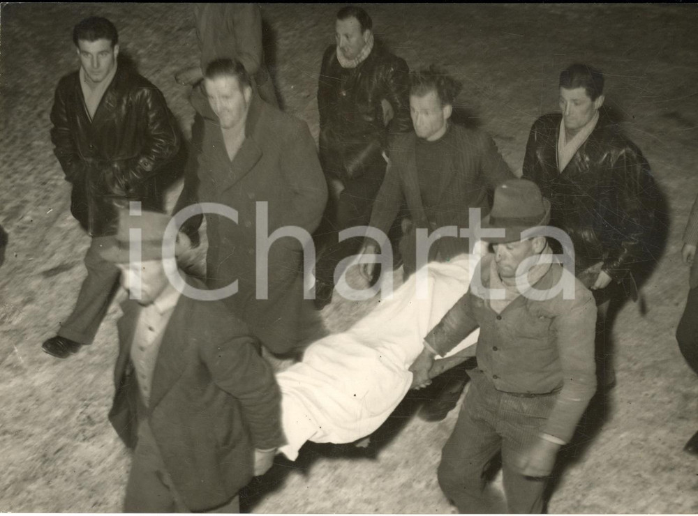 1954 TRAGEDIA DEL LAGO DI OGGIONO Trasporto salma di un giovane annegato *Foto