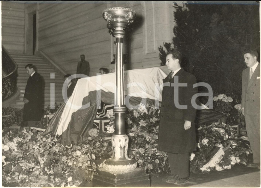 1956 PARIS SORBONNE Mort de Irène JOLIOT-CURIE - Exposition du catafalque *Photo