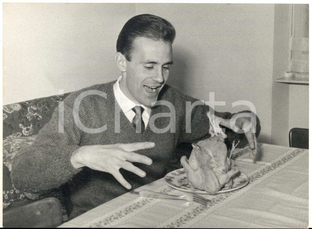 1965 MILANO CICLOCROSS - Campione Renato LONGO con il pollo della mamma *Foto
