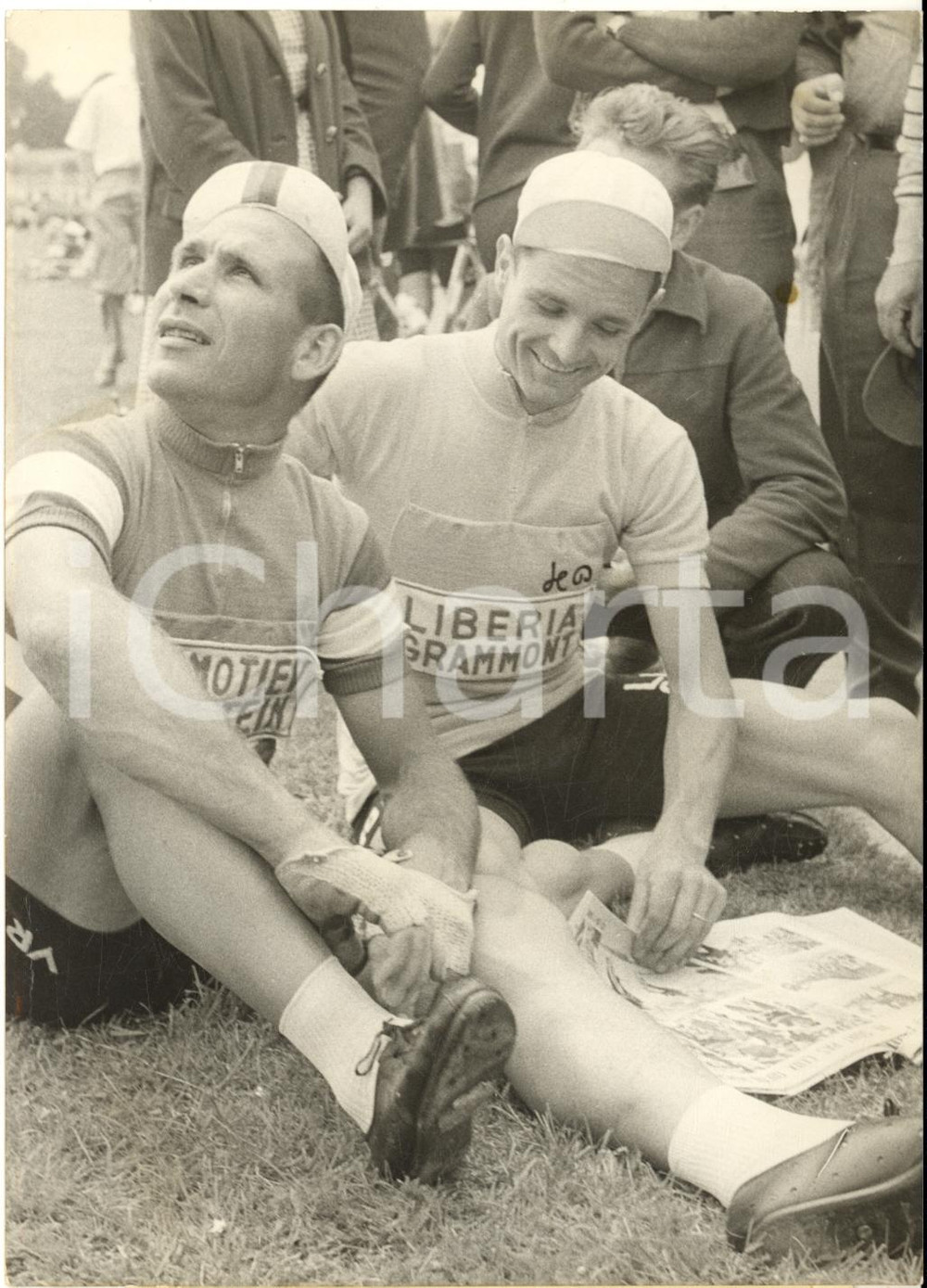 1960 CICLISMO TOUR DE FRANCE CAEN Wim VAN EST Henri ANGLADE alla partenza *Foto
