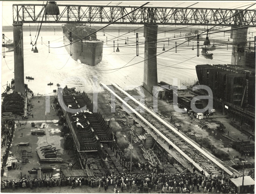 1958 GENOVA Varo petroliera BRITISH LIGHT - BP British Petroleum *Foto 24x18