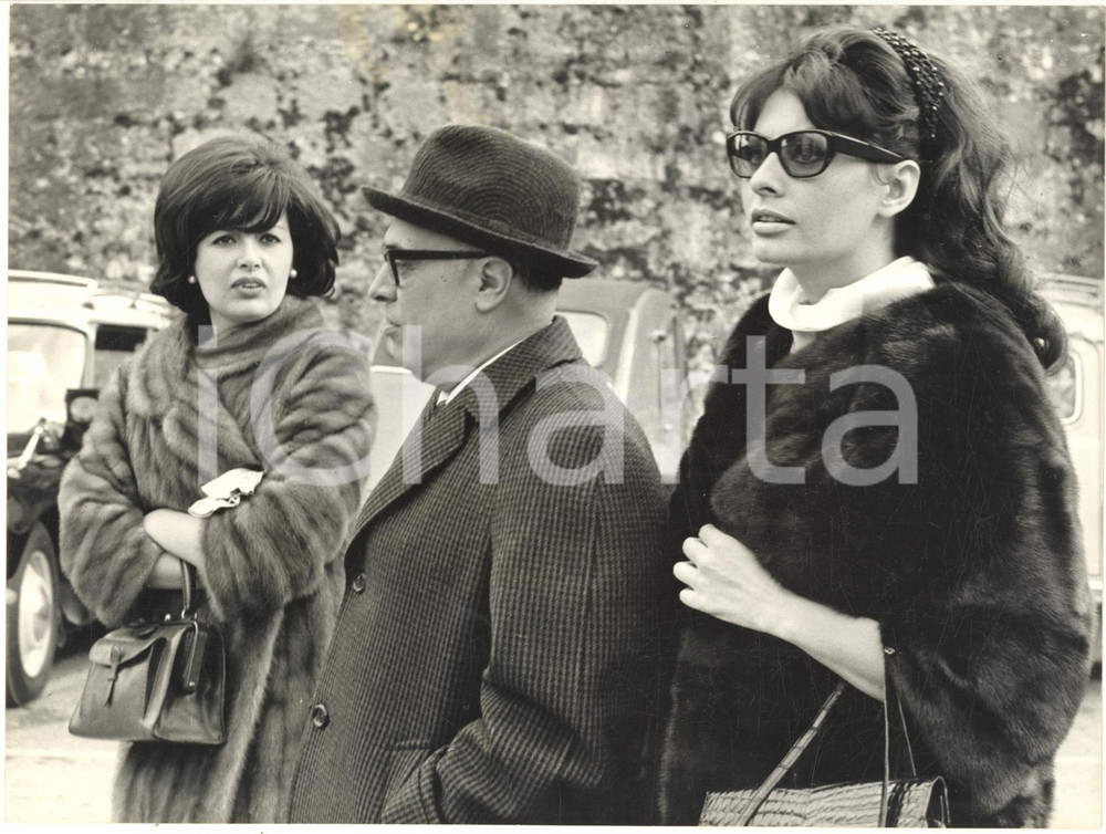1965 NIZZA Sophia LOREN con il marito Carlo PONTI e la sorella Maria *Foto 24x18