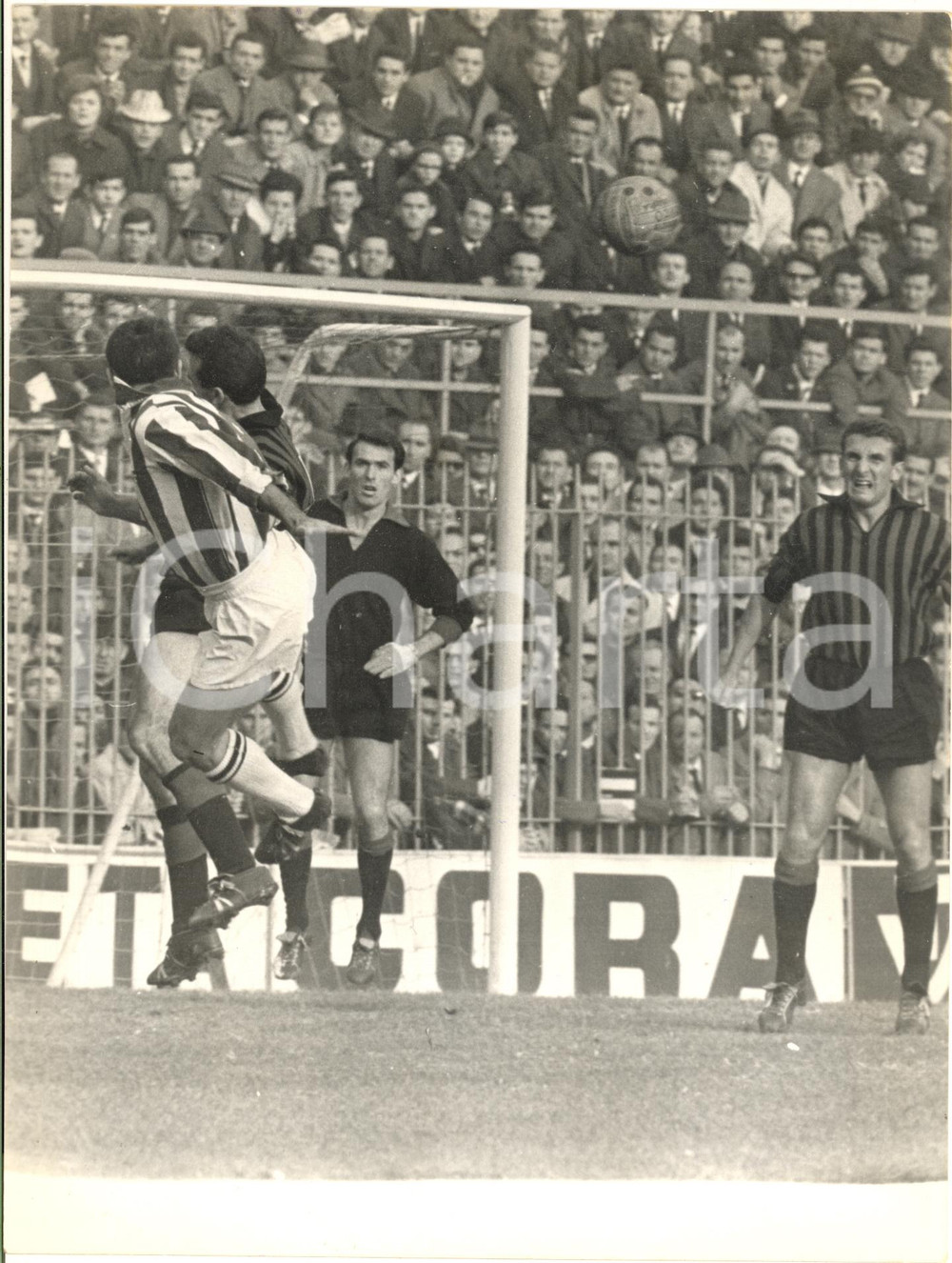 1963 CALCIO SERIE A MILAN-JUVENTUS 2-2 Azione di Luis DEL SOL *Foto 18x24 cm