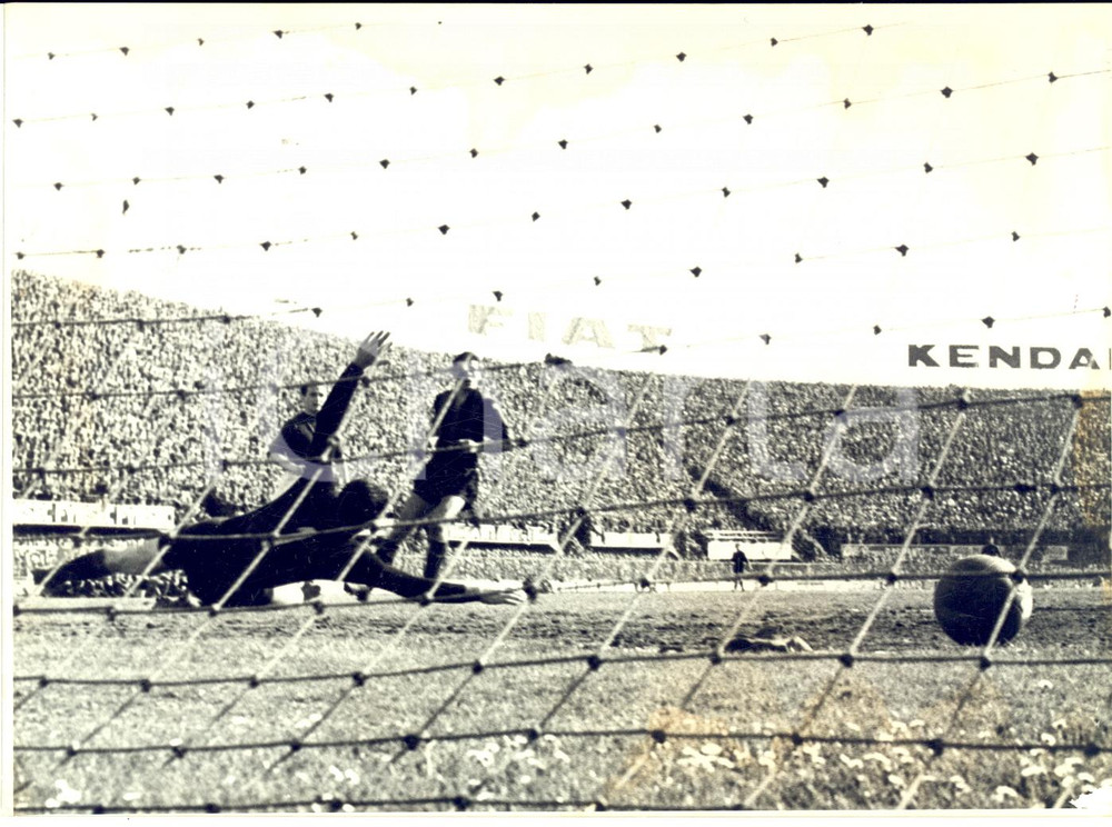 1959 FIRENZE CALCIO FIORENTINA-MILAN 1-3 Goal di Kurt HAMRIN Foto 18x13
