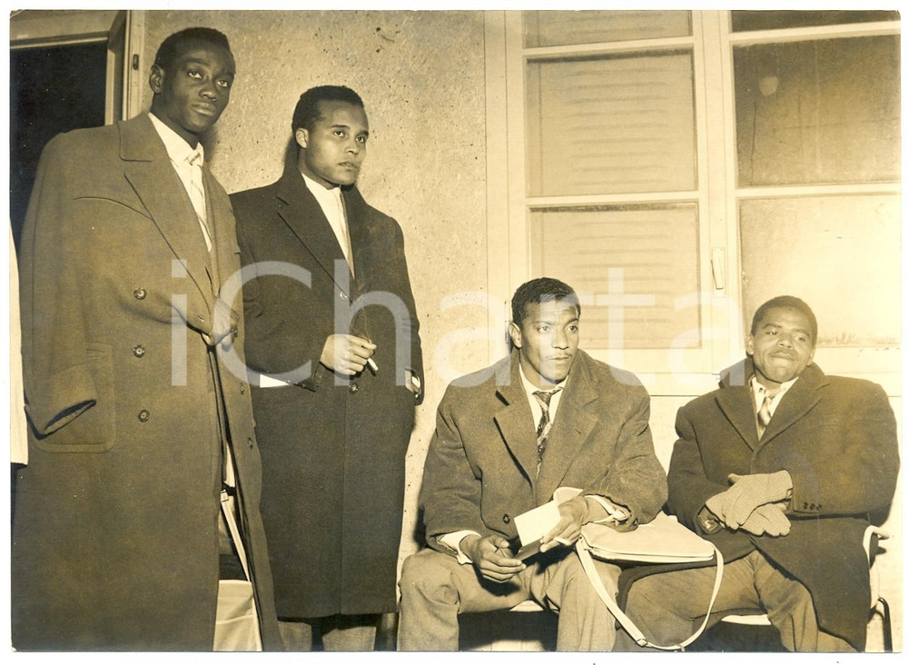 1957 CALCIO TORINO CASELLE Arrivo giocatori nazionale Portogallo *Foto 18x13
