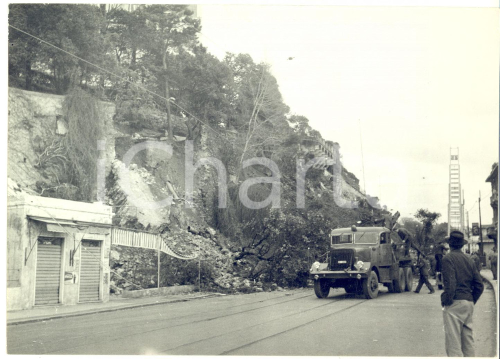 1958 GENOVA STURLA Frana sulla via Aurelia vicino all'ospedale "Gaslini" *Foto