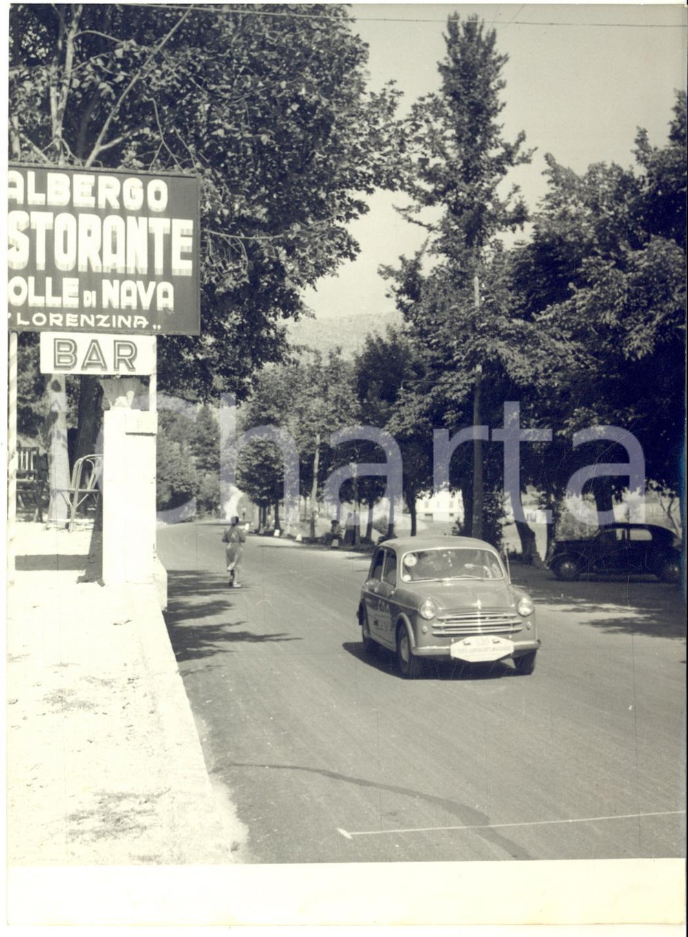 1956 Trofeo SUPERCORTEMAGGIORE - Auto presso Albergo COLLE DI NAVA - LORENZINA