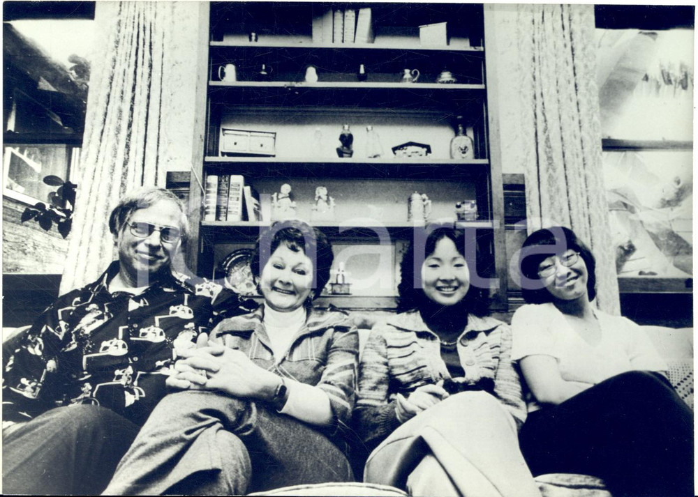 1977 ONTARIO (CALIFORNIA) Wes and Jean SUMMER with two adopted Korean orphans