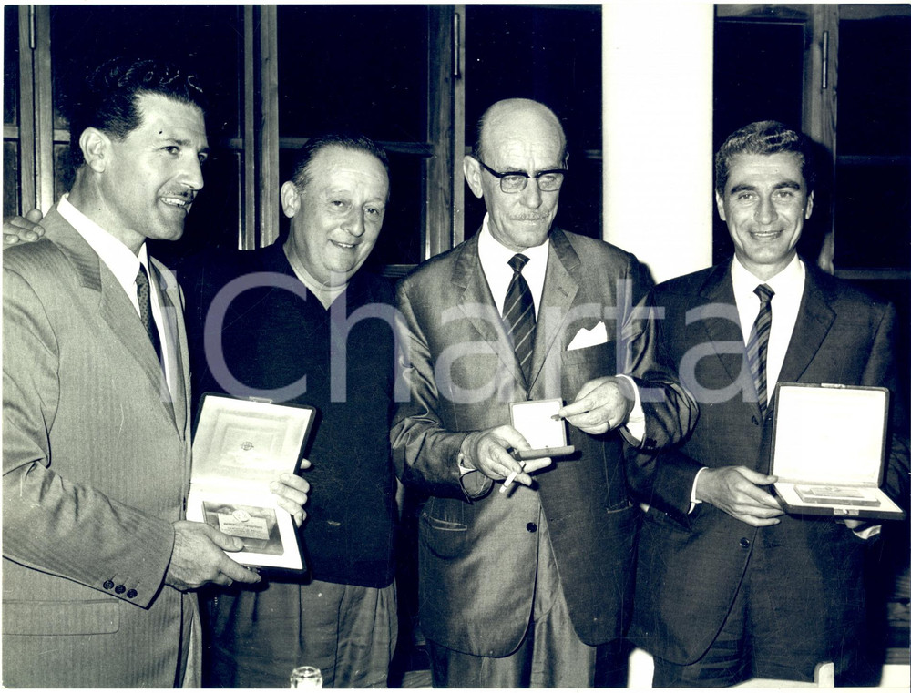 1966 CALCIO CESENATICO Premiazione Nicolò CAROSIO e arbitri CAMPANATI e LO BELLO