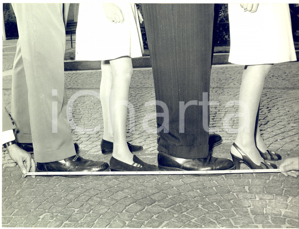 1968 VIGEVANO Salone Calzatura - Selezione per Mister Piedone e Miss Cenerentola
