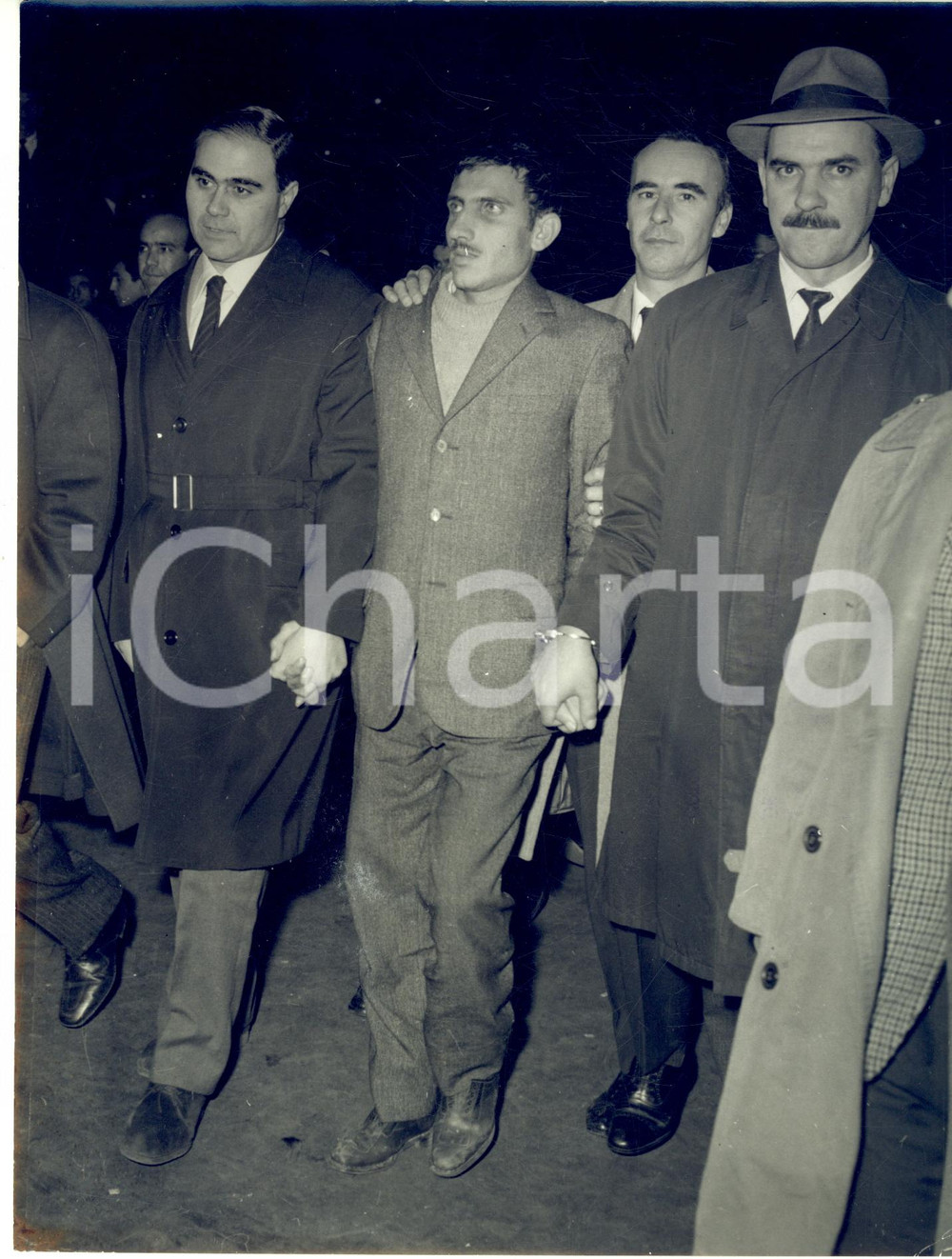 1965 MILANO Arresto evasi da San Vittore - Andrea BASIRICO' - Foto 18x24 cm