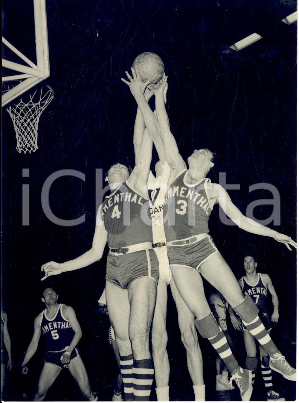 1957 BASKET - SIMMENTHAL MILANO vs VIRTUS MINGANTI campione d'Italia *Foto 13x18