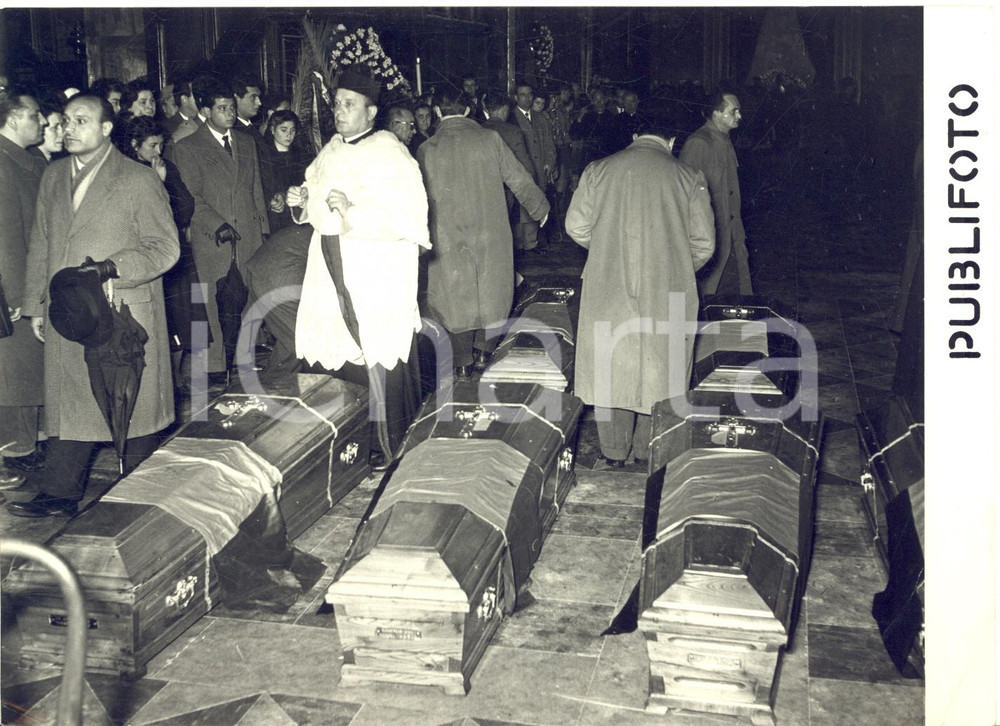 1955 RIETI Funerali vittime dell' incidente aereo DC 6 sul Terminillo - Foto