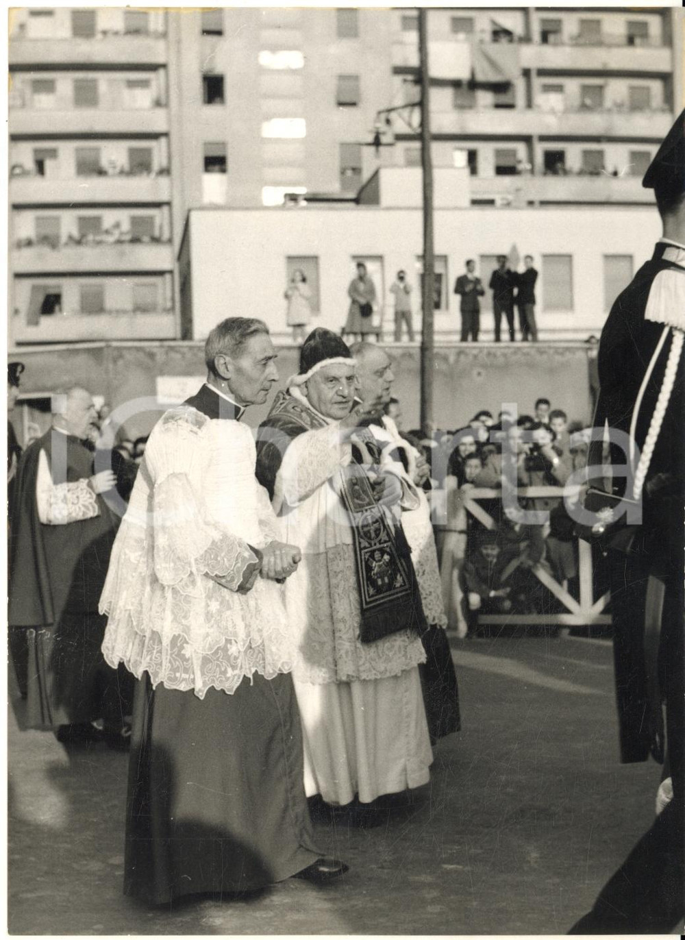 1961 ROMA Visita di papa Giovanni XXIII in TRASTEVERE - Benedizione della folla