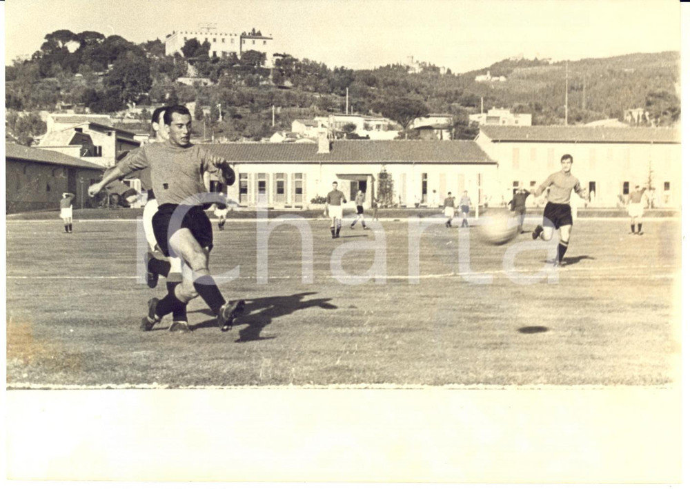 1956 FIRENZE CALCIO Allenamento nazionale U-21 - Goal di Paolo PESTRIN *Foto