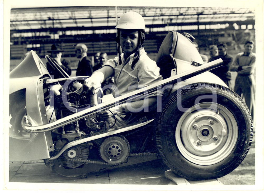 1955 WIMBLEDON Ronnie MOORE showing ATOM CAR 1 the world's smallest racing car